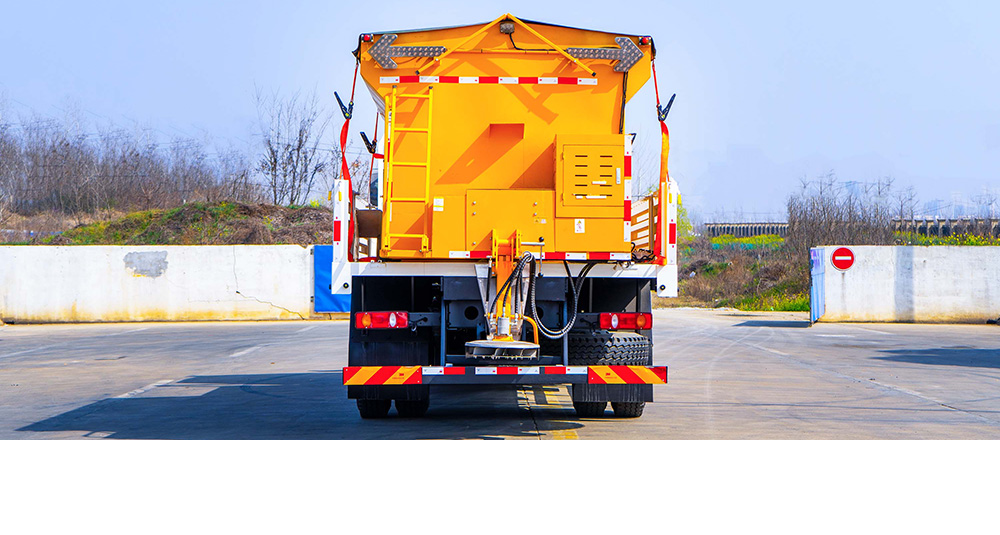 东风天锦除雪车