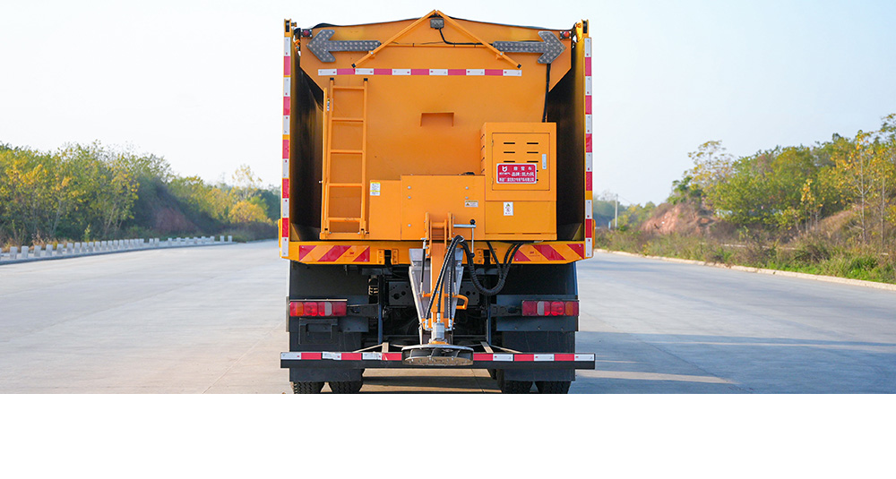 重汽后双桥除雪车