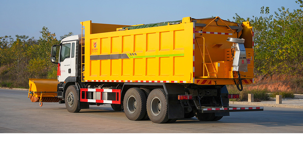 重汽后双桥除雪车