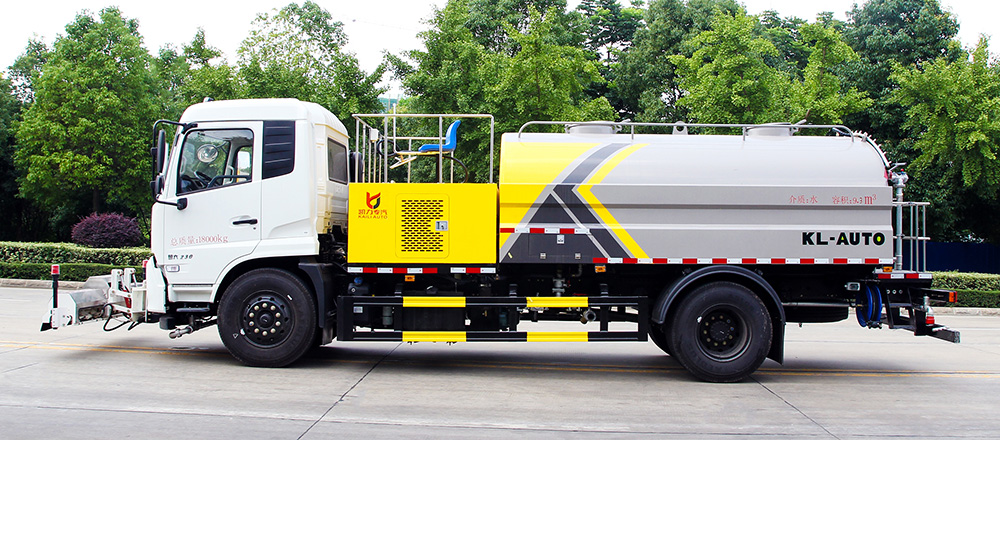 天锦路面养护车