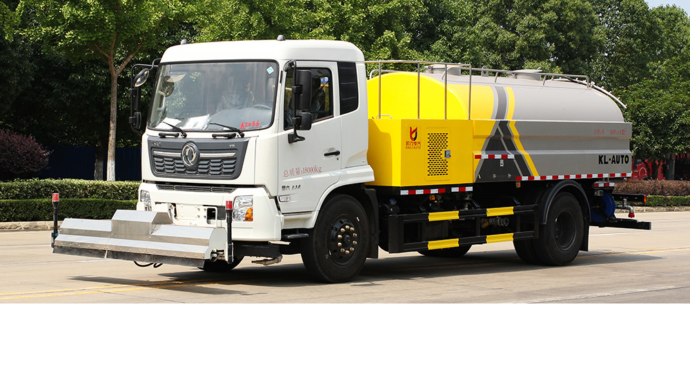 天锦路面养护车