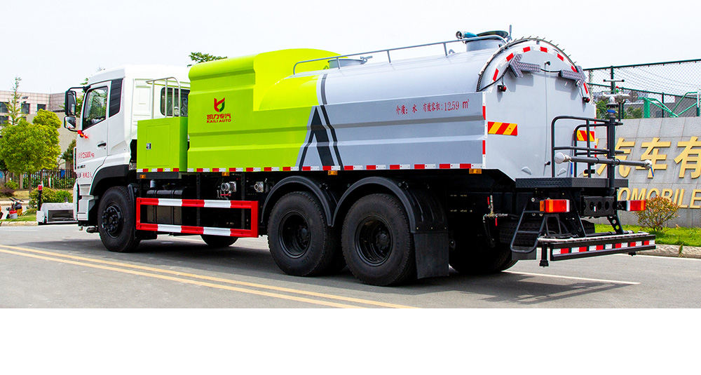 天龙路面养护车