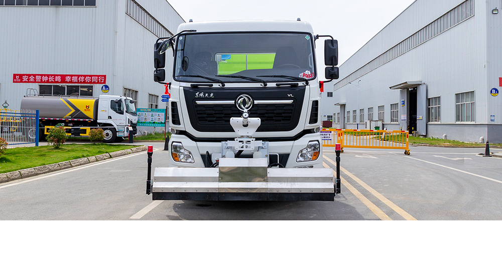 天龙路面养护车