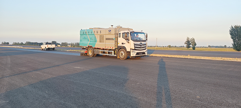 新建高速施工清扫作业