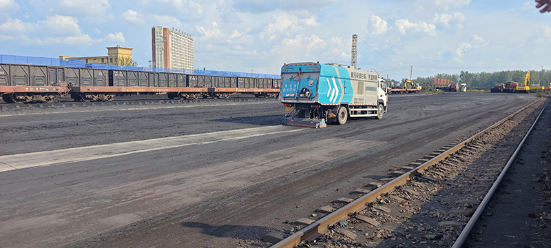 煤矿铁路货场清扫作业